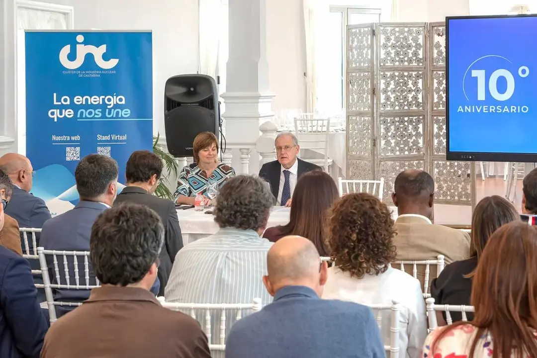 13:15 horas. Gran Casino Sardinero
El consejero de Industria, Empleo, Innovaci&oacute;n y comercio, Eduardo Arasti, clausura la jornada por el &lsquo;10&ordm; Aniversario del Cl&uacute;ster de la Industria Nuclear de Cantabria&rsquo;.