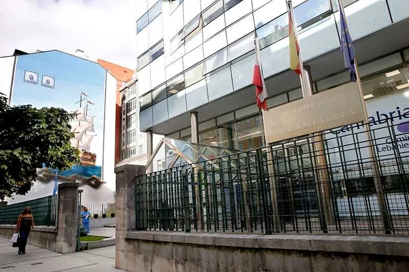SEDE GOBIERNO DE CANTABRIA.PE&Ntilde;A HERBOSA.