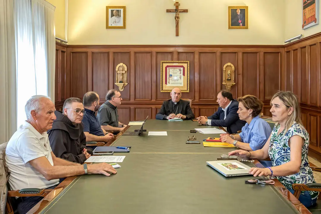 12:00 horas. Obispado de Santander
El consejero de Cultura, Turismo y Deporte, Luis Mart&iacute;nez Abad, participa en la reuni&oacute;n preparatoria del A&ntilde;o Jubilar Lebaniego.