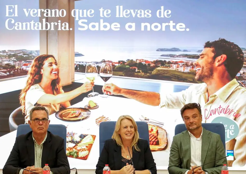 La consejera de Desarrollo Rural, Ganader&iacute;a, Pesca y Alimentaci&oacute;n, Mar&iacute;a Jes&uacute;s Susinos, presenta la campa&ntilde;a de promoci&oacute;n &lsquo;Sabe a Norte&rsquo;.
17  jul 28