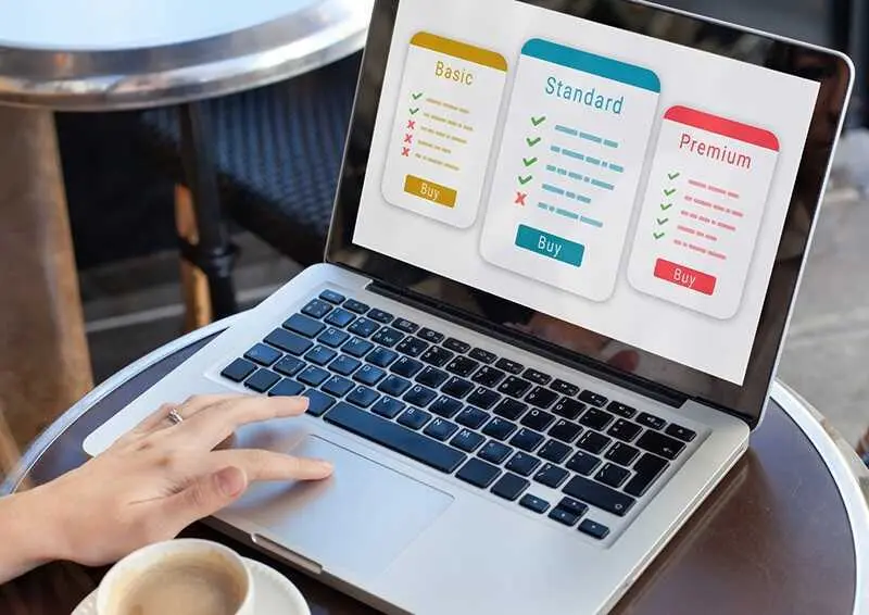 Industria_consumo_suscripciones_digitales

 

El Gobierno de Cantabria, a trav&eacute;s de la Consejer&iacute;a de Industria, Empleo, Innovaci&oacute;n y Comercio, recomienda a las personas consumidoras extremar la atenci&oacute;n a las condiciones de las suscripciones digitales para evitar cargos y renovaciones no deseadas.