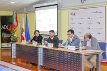 Industria_comercio_pacto_local_torrelavega

 

El Gobierno de Cantabria, a trav&eacute;s de la Consejer&iacute;a de Industria, Empleo, Innovaci&oacute;n y Comercio y el Servicio C&aacute;ntabro de Empleo (EMCAN), apuesta por potenciar un pacto local a escala comarcal para la generaci&oacute;n de una red comercia en Torrelavega y en la comarca del Besaya que promueva la recuperaci&oacute;n de oficios en riesgo de extinci&oacute;n mediante el impulso del relevo generacional, el emprendimiento, la innovaci&oacute;n y la digitalizaci&oacute;n.