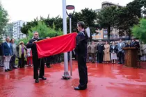 21:00 horas. Jardines de la Comandancia Naval de Santander. La consejera de Presidencia, Justicia, Seguridad y Simplificaci&oacute;n Administrativa, Isabel Urrutia, asiste al acto de arriado de bandera con ocasi&oacute;n de la celebraci&oacute;n de la VII Jornada Hist&oacute;rica de la Armada. 8 de mayo de 2026 &copy; Ra&uacute;l Lucio