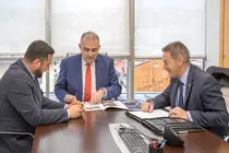 09:30 horas. Despacho del consejero
El consejero de Fomento, Vivienda, Ordenaci&oacute;n del Territorio y Medio Ambiente, Roberto Media, se re&uacute;ne con el alcalde de Campoo de En medio.