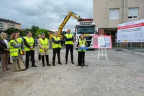 11:00 horas. Torrelavega. La presidenta de Cantabria, Mar&iacute;a Jos&eacute; S&aacute;enz de Buruaga, asiste al inicio de las obras de construcci&oacute;n de 15 viviendas protegidas en El Zapat&oacute;n. &copy; Ra&uacute;l Lucio 12 de mayo de 2026