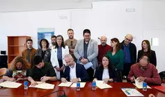 El consejero de Educaci&oacute;n, Formaci&oacute;n Profesional y Universidades, Sergio Silva, firma el acuerdo de mejora de la educaci&oacute;n de Cantabria, vinculado a la mejora de las condiciones laborales y retributivas del profesorado de la ense&ntilde;anza p&uacute;blica no universitaria.
19 mar 26