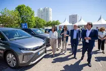 11:30 horas. Aparcamiento de los Campos de Sport de El Sardinero
El consejero de Industria, Empleo, Innovaci&oacute;n y Comercio, Eduardo Arasti, inaugura la XIII Feria del Veh&iacute;culo de Santander. 
12 JUN 26 &copy; Miguel De la Parra