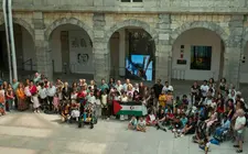 Recepcion ni&ntilde;os saharauis y familioas de acogida programa vacaciones en paz