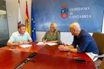13:00 horas. Despacho de la consejera
La consejera de Desarrollo Rural, Ganader&iacute;a, Pesca y Alimentaci&oacute;n, Mar&iacute;a Jes&uacute;s Susinos, firma el convenio con la Red C&aacute;ntabra de Desarrollo Rural. 
17 ago 26 &copy; Miguel De la Parra