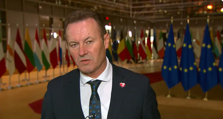 Captura de pantalla 2022-12-12 a las 23.48.58