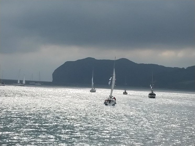 Barcos participantes en la travesía 'Navega el Camino' a su paso por el País Vasco