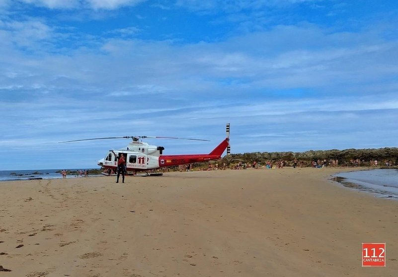 Helicóptero 112 en playa de Amio