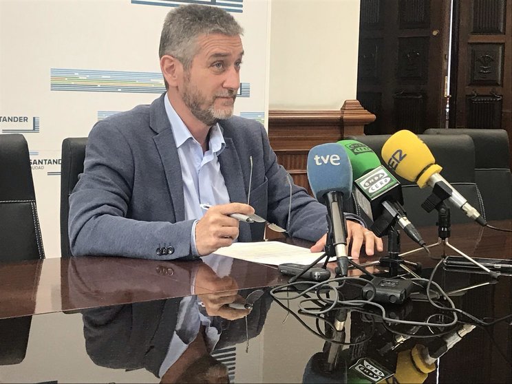 Rueda de prensa del portavoz del equipo de Gobierno del Ayuntamiento de Santander, Javier Ceruti