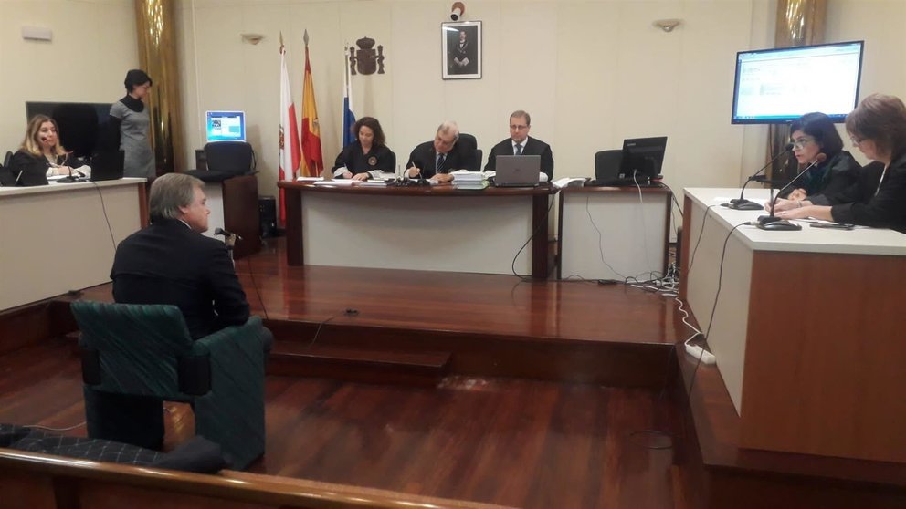 El arquitecto y promotor Valentín Galdós Tobalina (Construcciones Santullán) declara como acusado en el juicio de la Loma