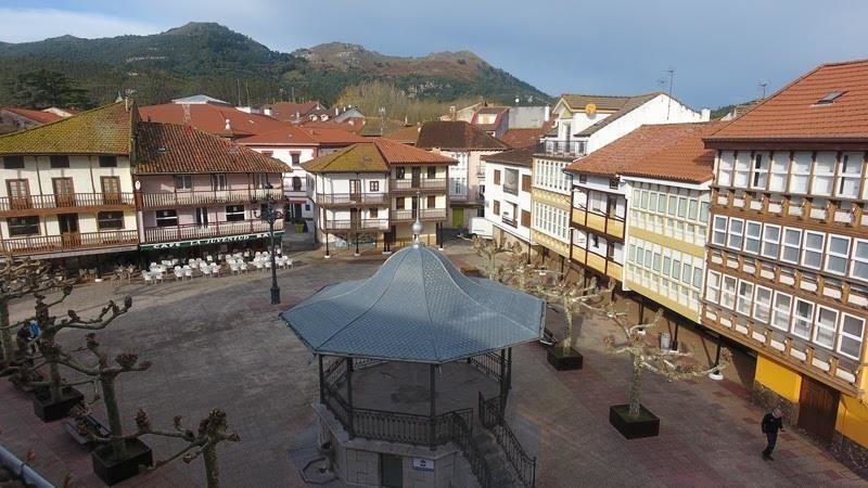 Plaza Mayor de Ampuero