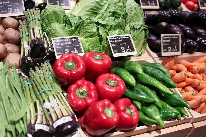 Carrefour elimina el plástico en la sección de frutas y verduras en sus tiendas 'Bio'