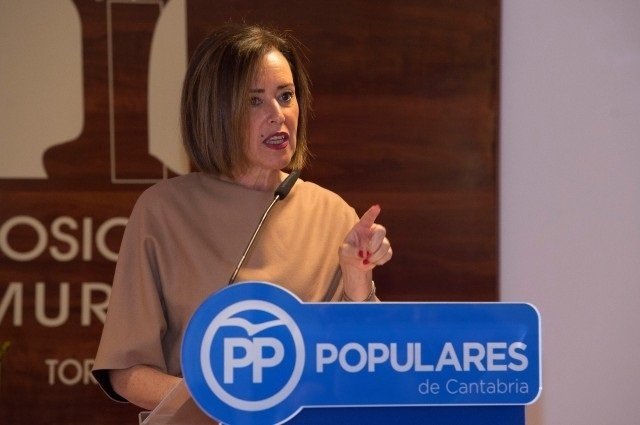 La portavoz del Partido Popular en el Ayuntamiento de Torrelavega, Marta Fernández-Teijeiro