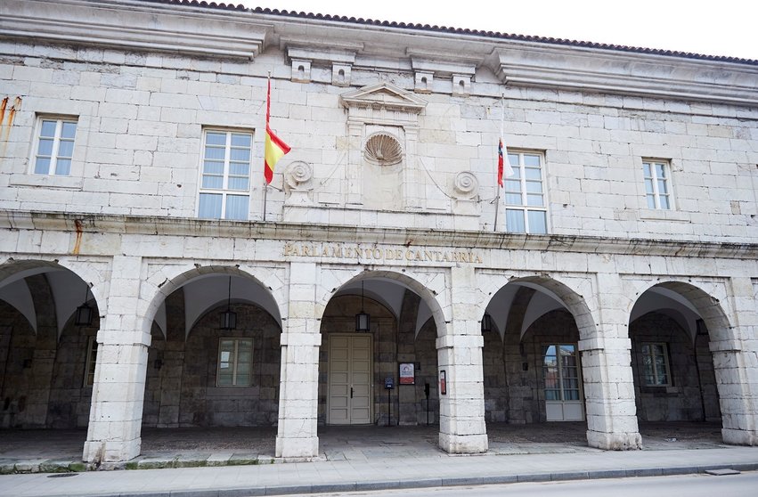 Exterior del Parlamento de Cantabria 