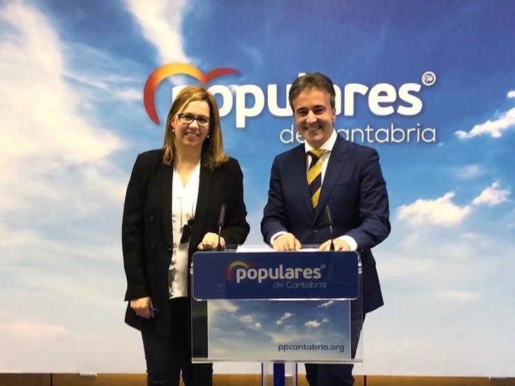 Elena Castill y Diego Movellán, diputados del PP por Cantabria