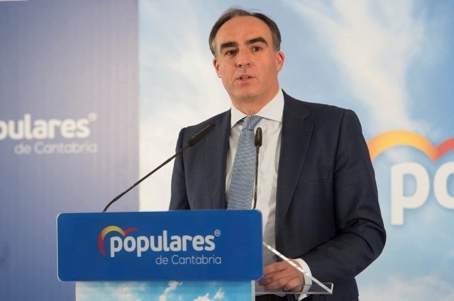 El senador del PP por Cantabria, Javier Puente