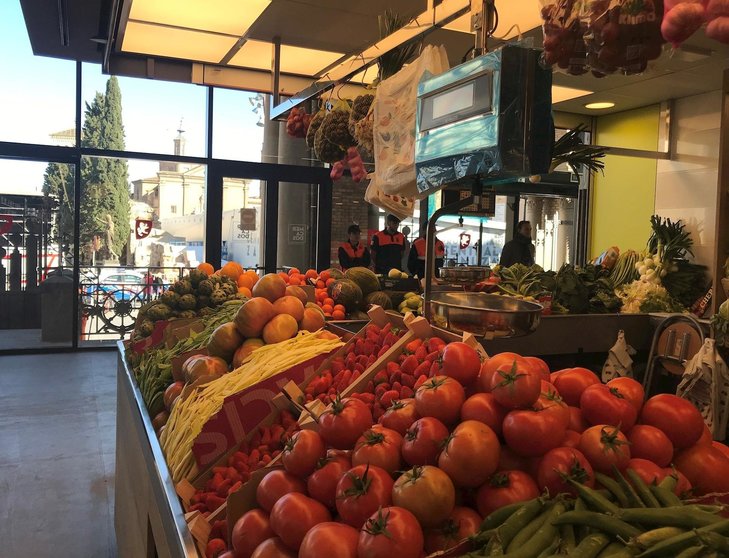 Puesto de frutas y verduras en el Mercado Central