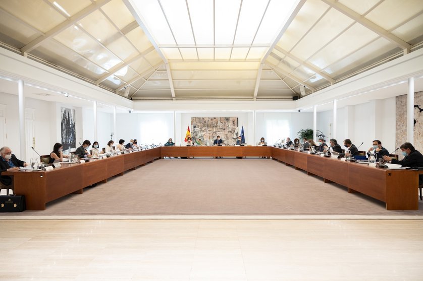 El presidente del Gobierno, Pedro Sánchez, preside la reunión del Consejo de ministros en Moncloa, en Madrid (España), a 28 de julio de 2020.