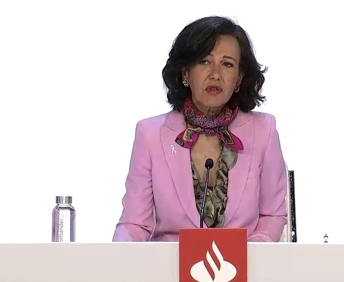 La presidenta de Banco Santander, Ana Botín, durante la junta general de accionistas del banco 2020, celebrada en Madrid y retransmitida telemáticamente.