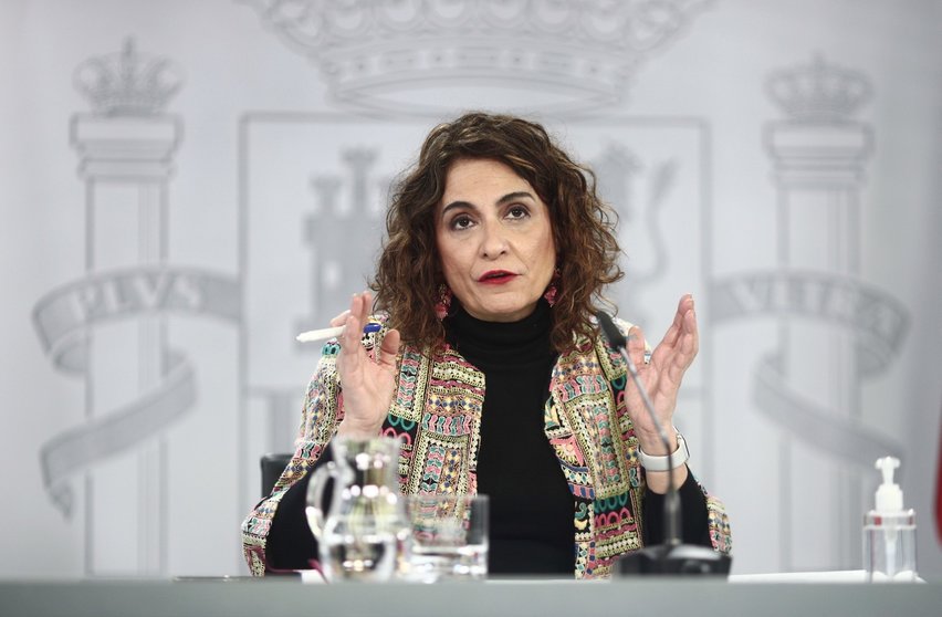 La ministra portavoz y de Hacienda, María Jesús Montero, durante una rueda de prensa posterior al Consejo de Ministros, en la Moncloa, Madrid, (España), a 26 de enero de 2021.