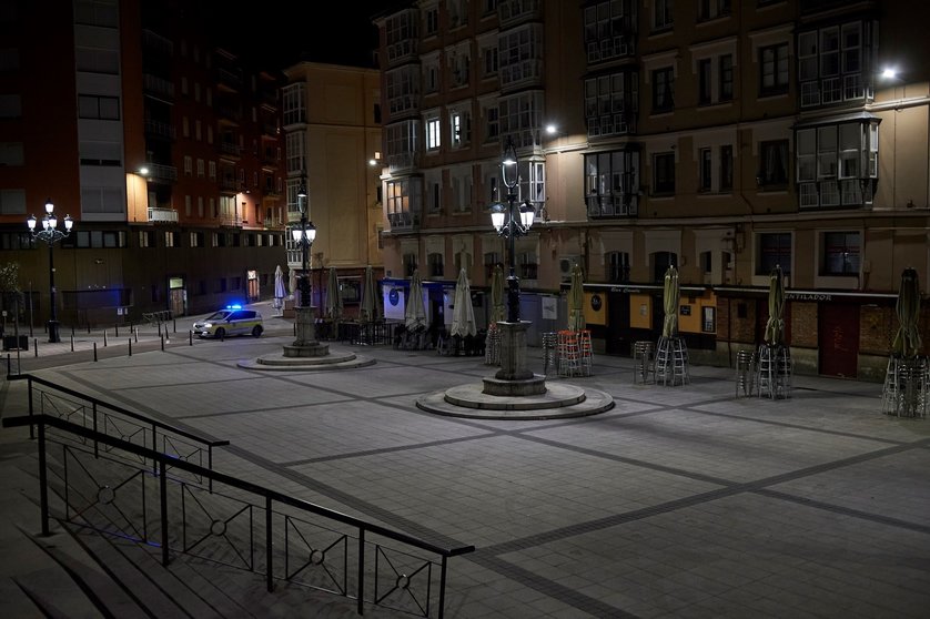 Plaza Cañadio vacíadurante el toque de queda. Archivo