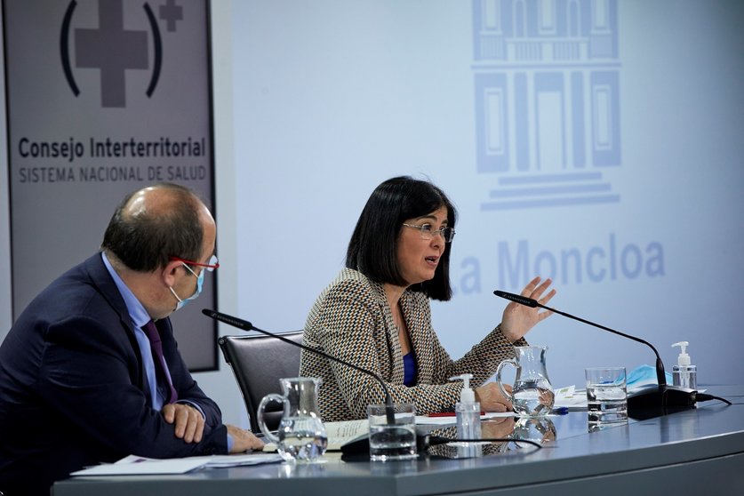El ministro de Política Territorial y Función Pública, Miquel Iceta y la ministra de Sanidad, Carolina Darias durante una rueda de prensa tras la reunión del Consejo Interterritorial del Sistema Nacional de Salud, en Madrid 