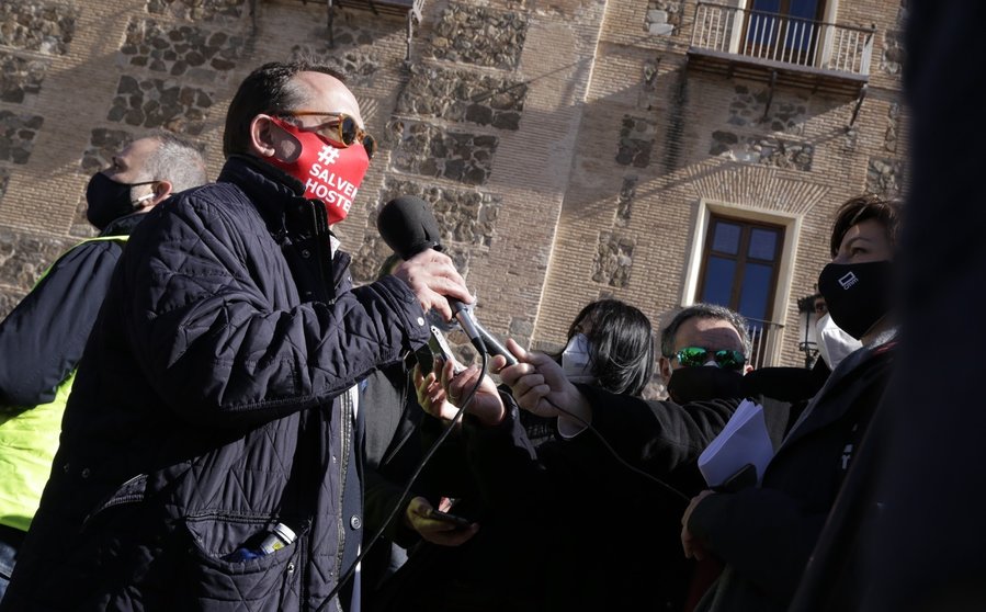 El presidente de Hostelería de España, José Luis Yzuel, en declaraciones a los medios en Toledo