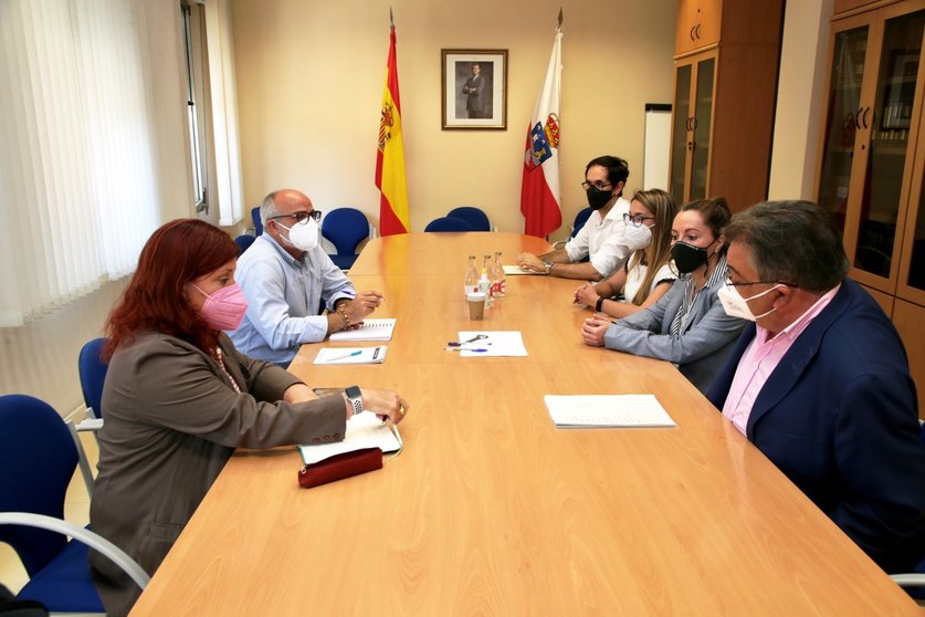Reunión entre la Consejería de Sanidad y el Ayuntamiento de Noja