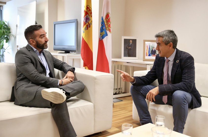 El vicepresidente del Gobierno de Cantabria, Pablo Zuloaga, se ha reunido hoy en Madrid con el secretario de Estado para el Avance Digital, Francisco Polo