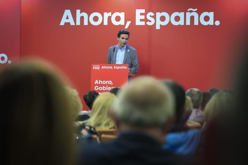 El candidato del PSOE al Congreso, Pedro Casares