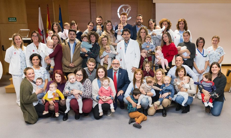 El consejero de Sanidad, Miguel Rodríguez, asiste al homenaje a las donantes de leche