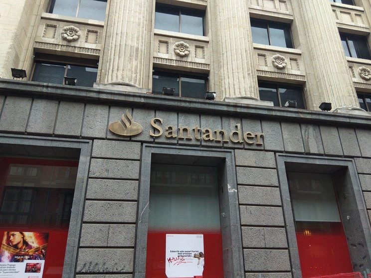 Ofinina de Banco Santander en Bilbao