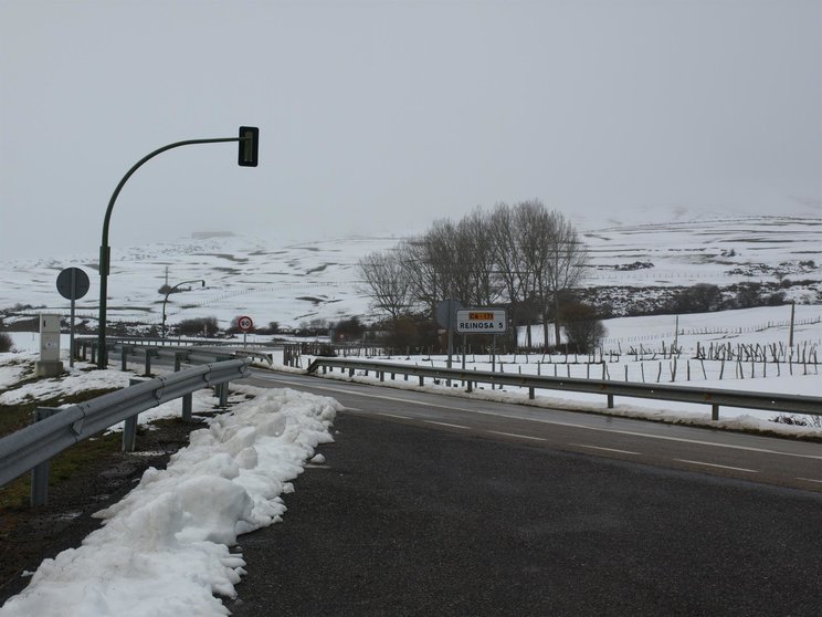 Carretera con nieve en Cantabria