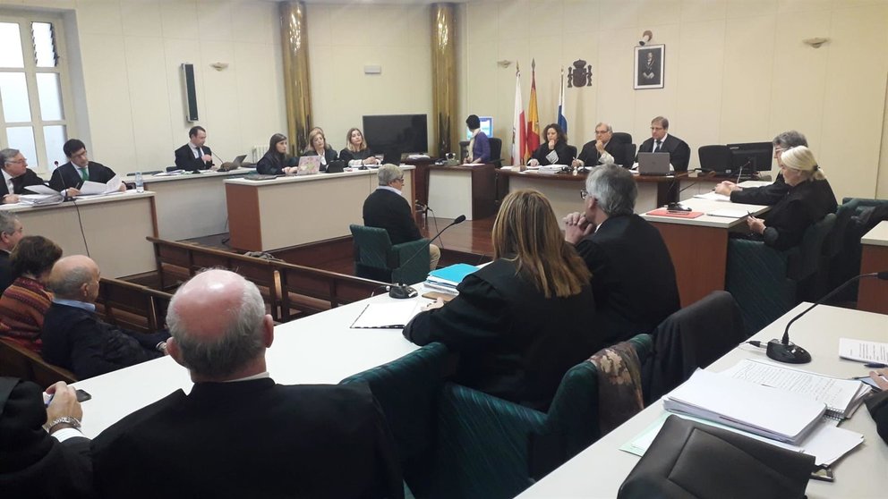 El exarquitecto municipal de Castro Urdiales Pedro Restegui declara como acusado en el juicio de La Loma