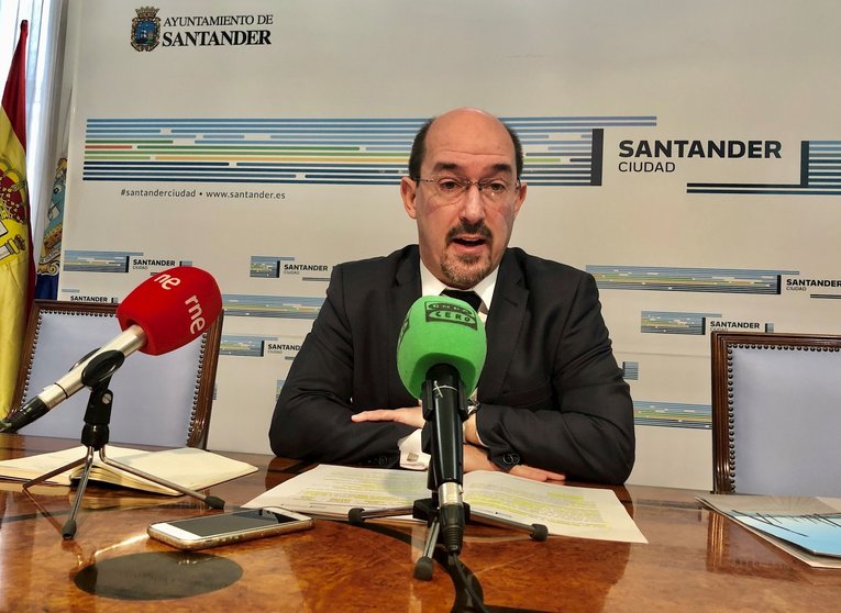 El concejal de Servicios Sociales de Santander, Álvaro Lavín