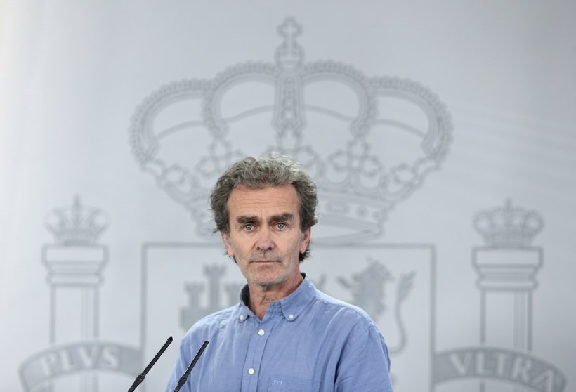 El director del Centro de Coordinación de Alertas y Emergencias Sanitarias (CCAES), Fernando Simón a su llegada a la comparecencia en Moncloa. En Madrid (España), a 12 de junio de 2020.