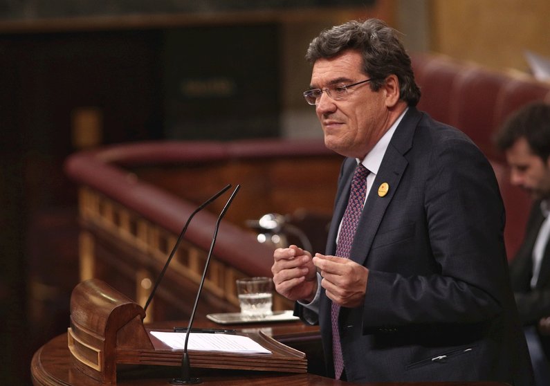 El Ministro de Inclusión, Seguridad Social y Migraciones, José Luis Escrivá, 