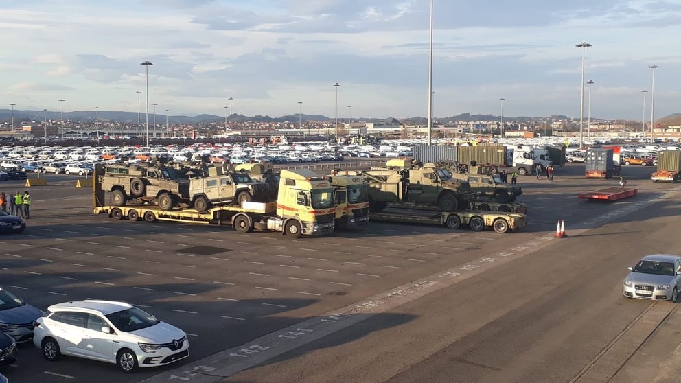 Material militar en las instalaciones de la Autoridad Portuaria de Santander