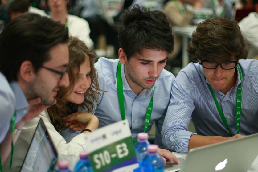 Universitarios andaluces compiten para demostrar su talento empresarial en un programa educativo nacional