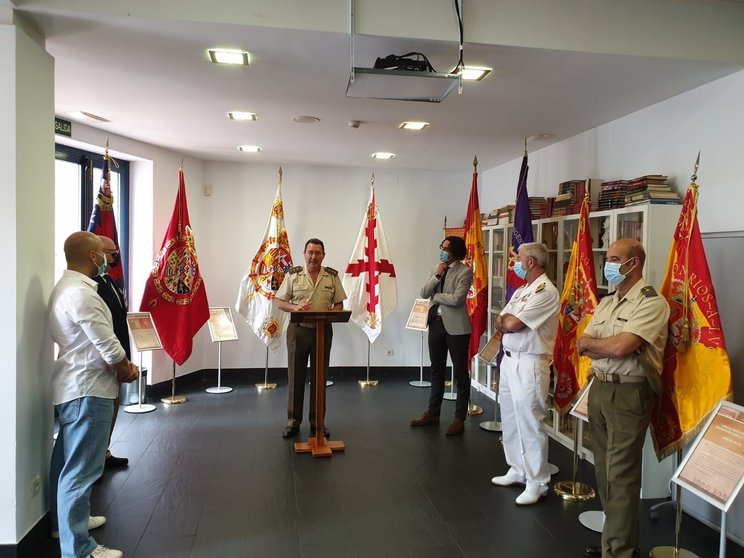 Astillero acoge una exposición sobre banderas históricas de España