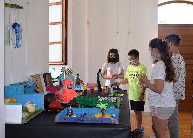 Muestra Recicl-arte de alumnos del colegio Virgen de Valencia de Piélagos