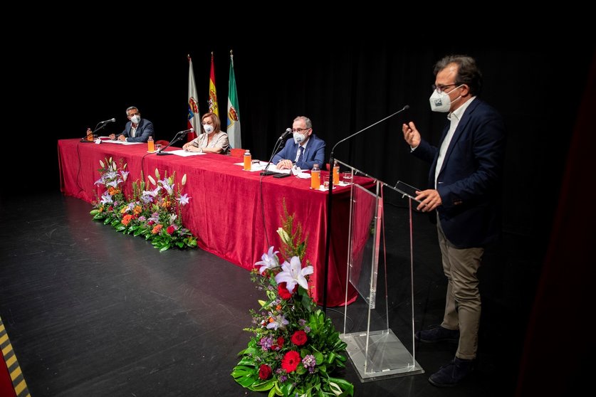 Archivo - Inauguración de los XXXVI Cursos de Verano de la Universidad de Cantabria