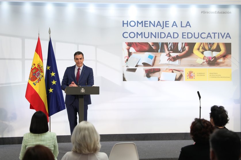 El presidente del Gobierno, Pedro Sánchez, interviene durante un acto de homenaje a la comunidad educativa, en La Moncloa, a 19 de junio de 2021