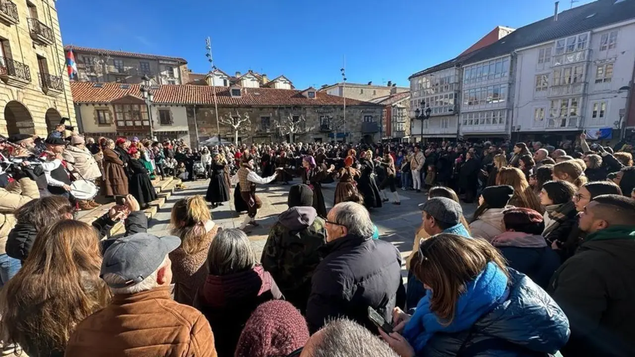 Celebraci&oacute;n en la Plaza