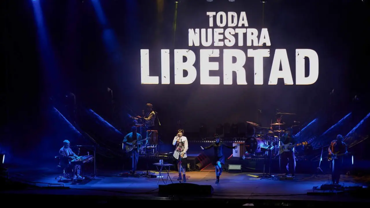 ROZALÉN - LA PLAZA SANTANDER 2024 - &copy;EL REY LAGARTÓN (12)