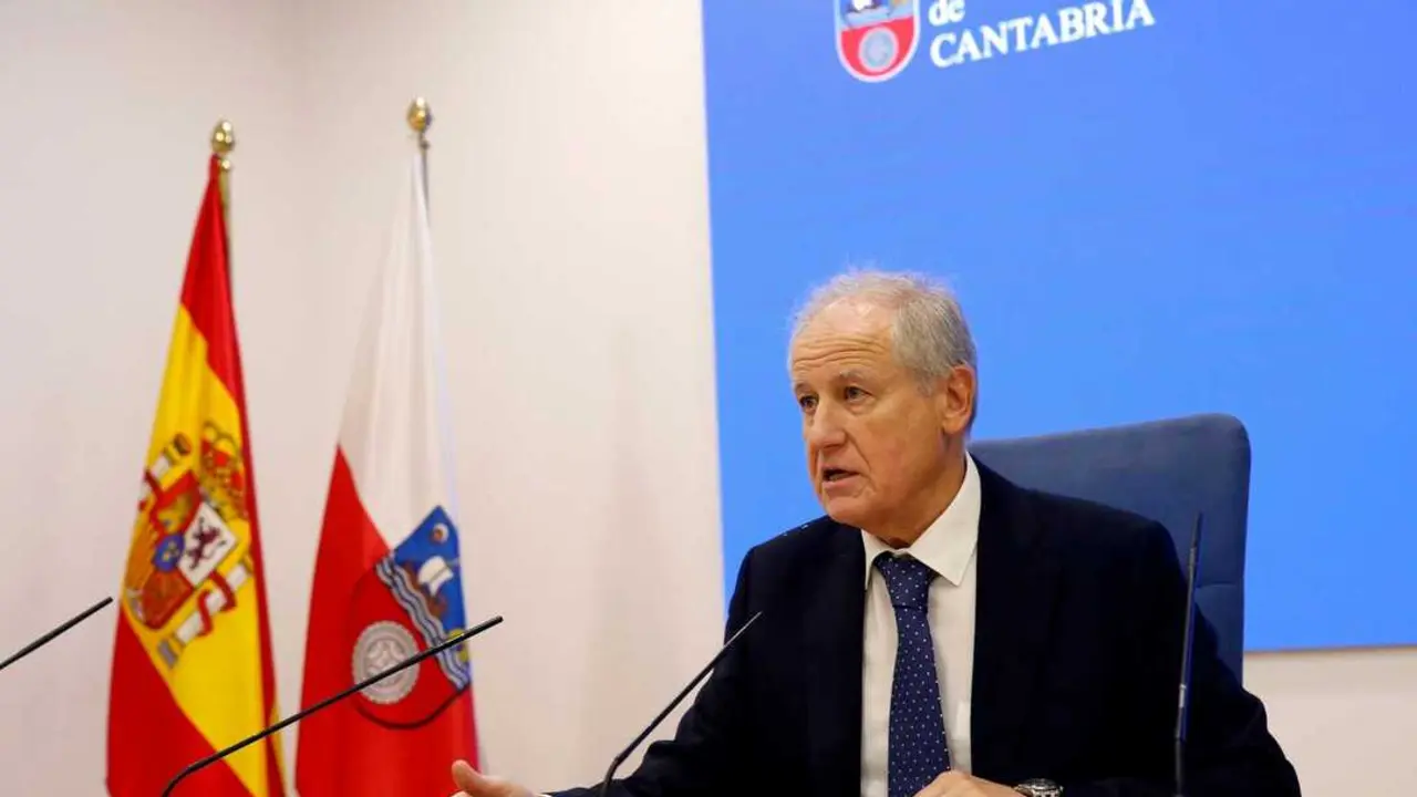 El consejero de Industria, Empleo, Innovaci&oacute;n y Comercio, Eduardo Arasti, informa, en rueda de prensa, sobre el &lsquo;Proyecto Altamira&rsquo;.
8 NOV 25